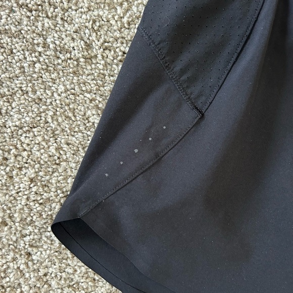 Athleta Run With It Skort. Black. Like new. Running. Active. Back pocket. XS - Picture 4 of 13